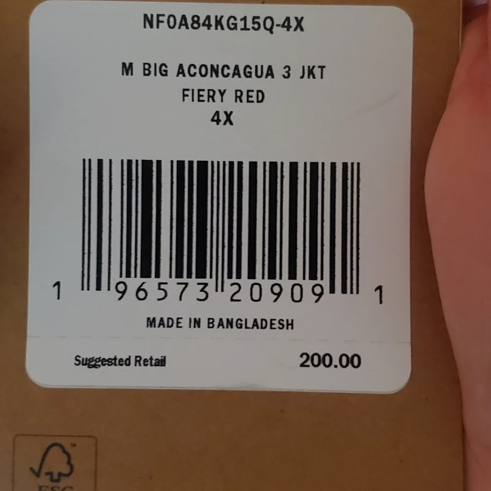 The North Face Mens Puffer Coat. NWT 4X. Water Resistance Fiery Red Down Filled.
